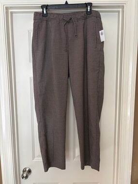 Old Navy Woman’s Tan and Black Checked Drawstring Dress Pants
